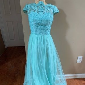 Chi Chi London Formal Dress